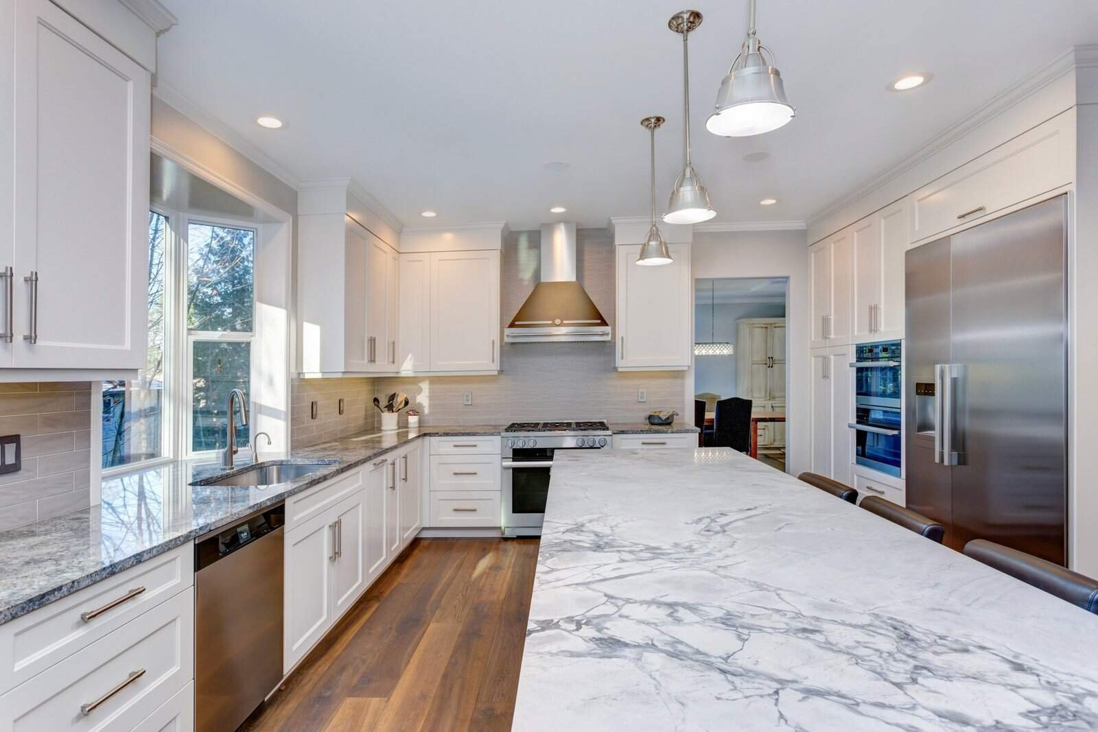 Beautiful White Kitchen Marble Design Inspiration - EuroSelect Stone